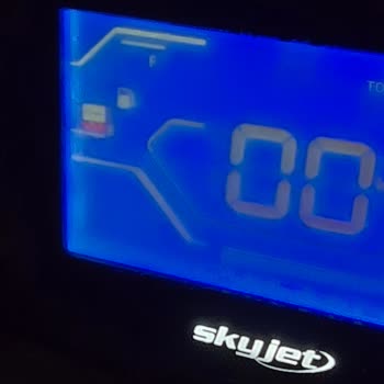 Yağmurlu Havalarda Ekran Buharı Sorunu İçin Ücretsiz Değişim Talebi