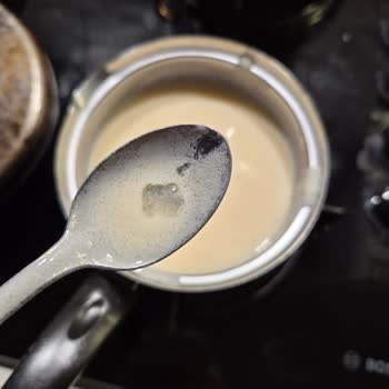 Son Kullanma Tarihi Geçmemiş Salepte Jel Parçaları Görmek Güven Kırıcı