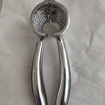 Mudo Home Ceviz Kıracağı Kalitesiz Ve 600 TL'yi Hak Etmiyor