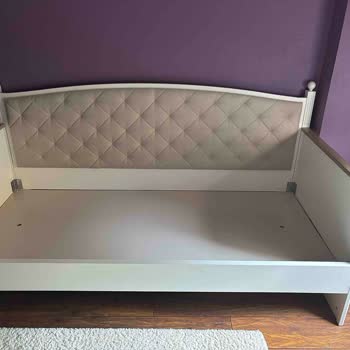 Kelebek Mobilya Karyola Gecikmesi Ve Bebek Koruma Aparatı Eksikliği