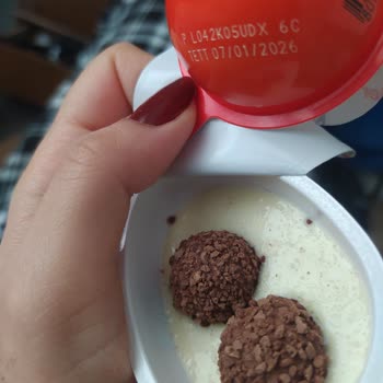 Son Tarihi Geçmemiş Kinder Joy’da Bozulmuş Krema Görüldü