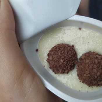 Son Tarihi Geçmemiş Kinder Joy’da Bozulmuş Krema Görüldü