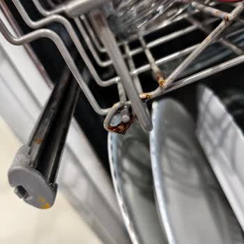 Franke Bulaşık Makinesinde Sepet Kaplaması Ve Paslanma Sorunu