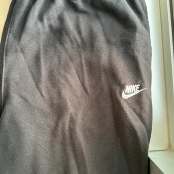 Nike Eşofmanda Renk Solması Ve Değişim Talebi