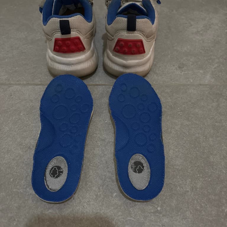 Çocuğumun Sağlığını Tehlikeye Atan Hatalı Ayakkabı Ve Mağaza Çalışanının Saygısız Tavrı