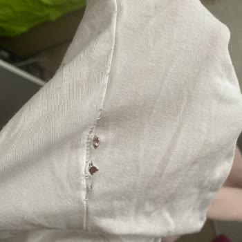 Markalı Tişörtte 2 Kullanımda Dikiş Yırtılması Ve Ücret İadesi Talebi