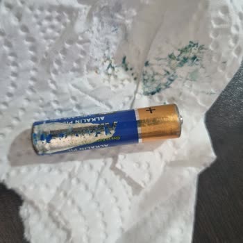 A101 Marketten Aldığım İnce Kalem Pilinin Ani Isınması Ve Yangın Riski