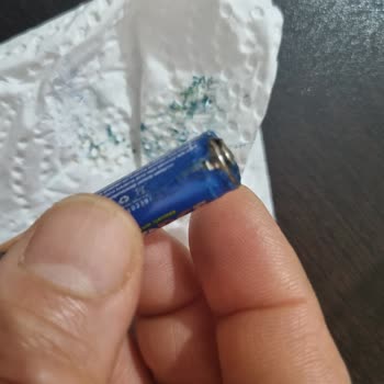 A101 Marketten Aldığım İnce Kalem Pilinin Ani Isınması Ve Yangın Riski