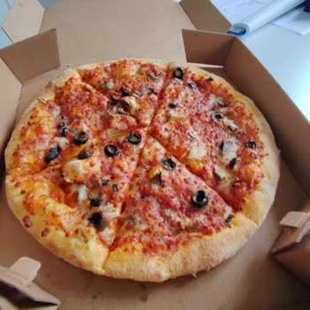 Domino's Pizza Mantar Sever Pizza’da Mantar Eksikliği
