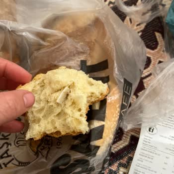 Ekmekte Poşet Parçası Tespiti Sağlık Ve Hijyen Endişesi