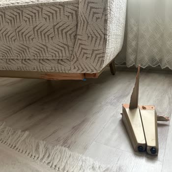 Vivense'de Kırık Berjer Ayakları, Cevapsız Destek Ve Acil Onarım Talebi