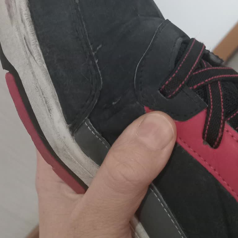 Kısa Sürede Çatlayan Botta Üretim Hatası Reddi