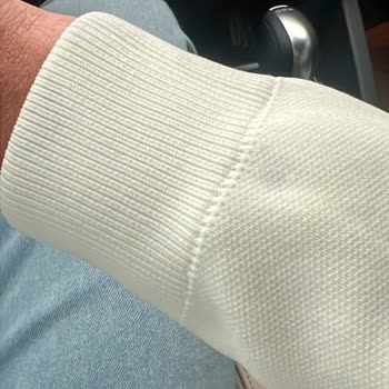 İlk Yıkamada Çekilen Triko Ürünün Renk Lekesi Bıraktı, Yeni Ürün Talebi