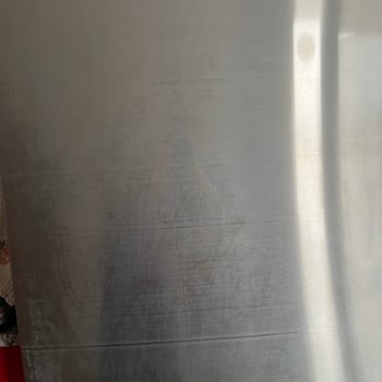 Garanti Süresi Dolmuş Bosch Inox Buzdolabı Kapağında Paslanma Ve 10.500 TL Ücret Talebi