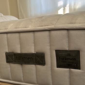 Dört Ayda Dikişleri Sökülen Ve Pamuklanan Yatak İçin Garanti Değişimi Talebi