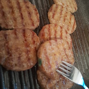 Migros Uzman Kasap Köfte İçerisinden Yabancı Cisim Çıktı