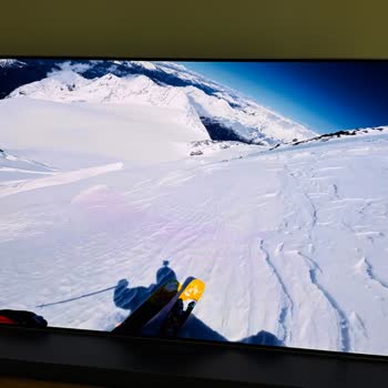 Samsung S95B QD-OLED Televizyonunda Renk Düzensizliği Ve Ücretsiz Panel Değişimi Talebi!