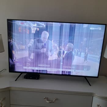Vestel 50U9600 TV'de Ekran Çizgileri Ve Garantiden Sonra Yüksek Tamir Ücreti Talebi