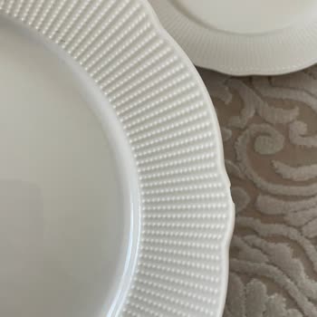 Kırık Tabaklar İçin Değişim İsteği Ve Müşteri Hizmetlerine Ulaşılamaması