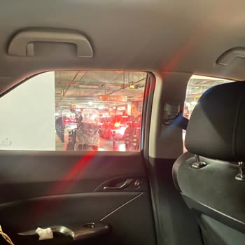 Hilltown AVM Otoparkında Çıkış İmkanı Yok, Görevli Yokluğu Mağduriyet Oluşturuyor