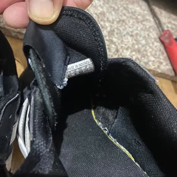 Rize FLO Mağazasından Aldığım Adidas Ayakkabının Tabanı Açıldı Ve Parçalar Ayrıldı İade Talebi