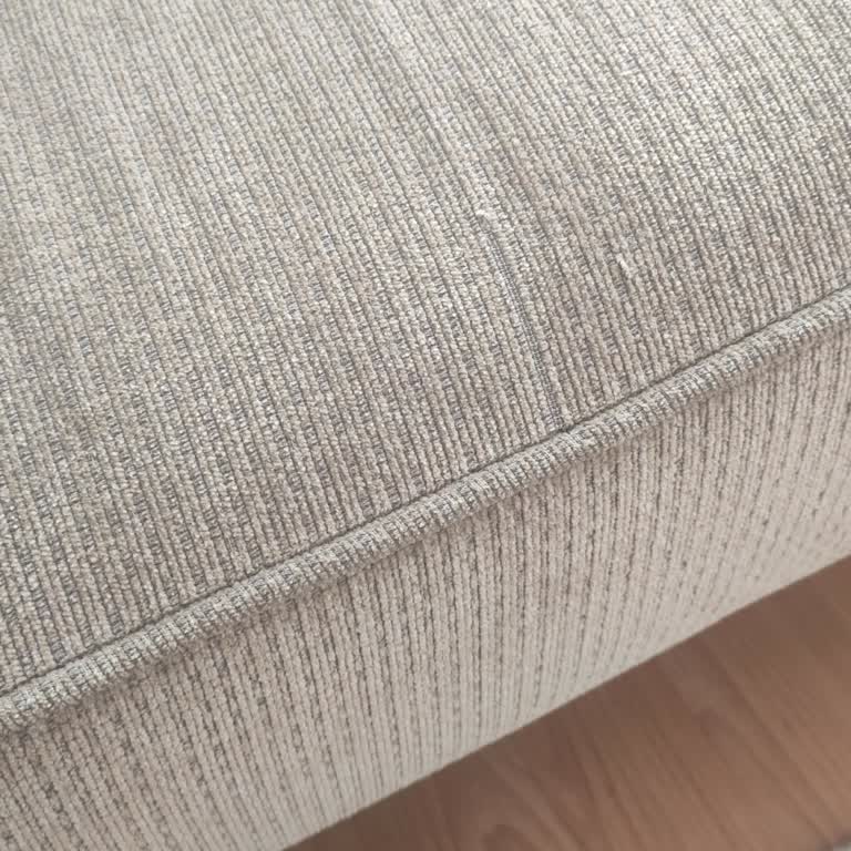 İstikbal Koltuk Takımında Kısa Sürede Oluşan Kumaş Çekmeleri ve Haksız Sorumluluk İddiası