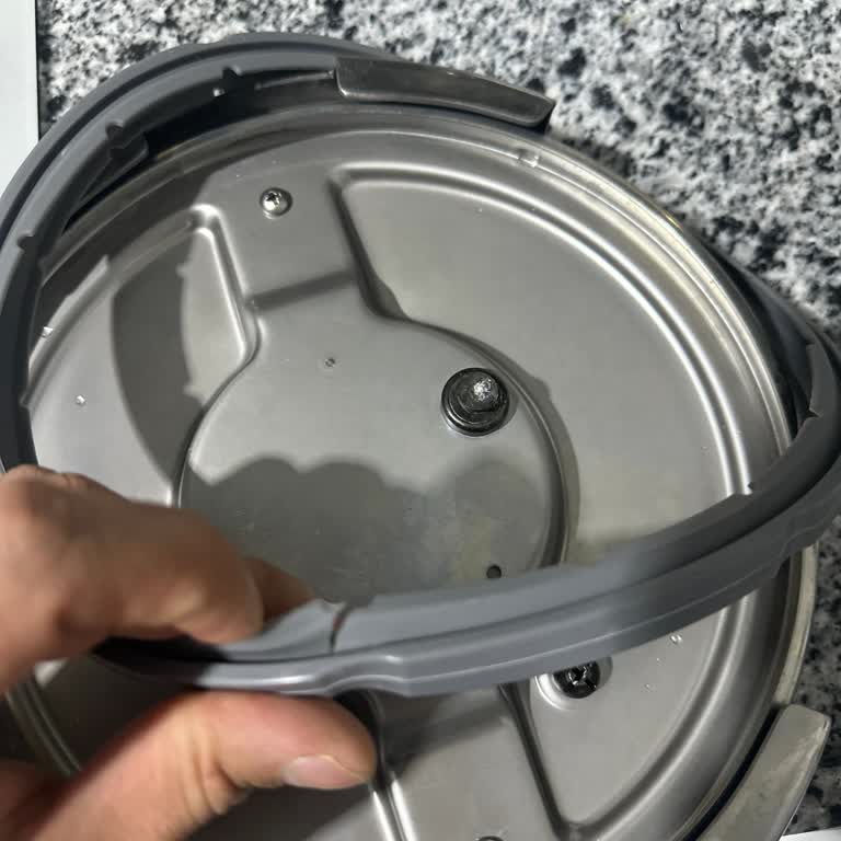 Karaca Züccaciye Düdüklü Tencere Kapağında Conta Hatası