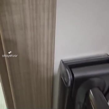 Dyson V10 Submarine Kırmızı Işık Yanıp Sönüyor!