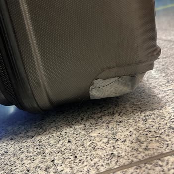 Valizim Parçalandı Ve Tekerleği Koptu, Pegasus’tan Çözüm Bekliyorum