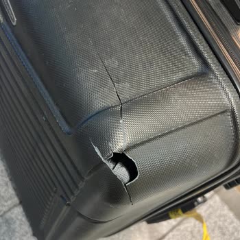 Valizim Parçalandı Ve Tekerleği Koptu, Pegasus’tan Çözüm Bekliyorum