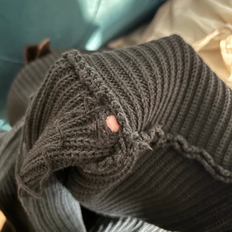 Mavi Kazakta İlk Yıkamada Dikiş Sökülerek Delik Oluştu, Değişim Talep Ediyorum