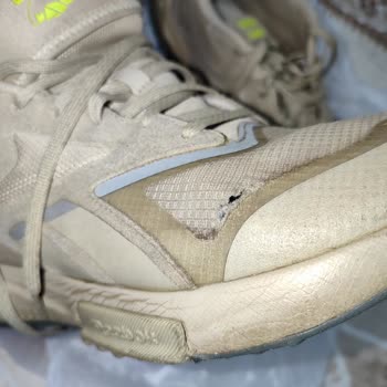 Reebok Ayakkabısında Kısa Sürede Açılma Ve Deformasyon, Yapay Zeka İncelemesiyle Reddedildi