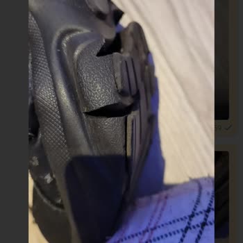 Reklamation Schuhe von Voghion Sneaker B22 wegen gebrochener Sohle