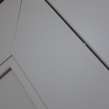 İstikbal Uzunköprü Bayisinde Defolu Sürgülü Dolap Kapakları Değişim Talebi