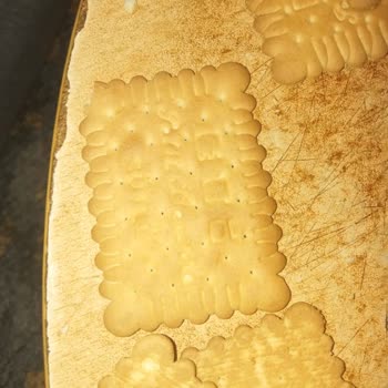 Eti Etibör Bisküvilerinde Siyah Lekeler Nedeniyle Tüketilememesi