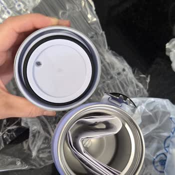 Kutusuz Gelen Stanley Termosunda Çizik Ve Hasar