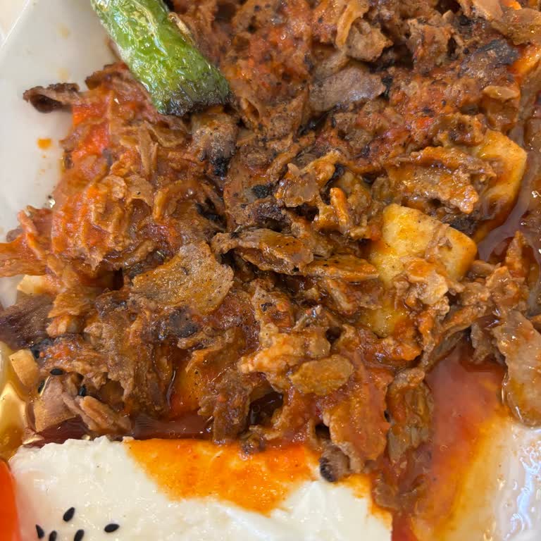 Ekrem Coşkun Döner Aşırı Yağlı Ve Dağılan Döner, Kaba Kasiyer Ve İade Talebi!