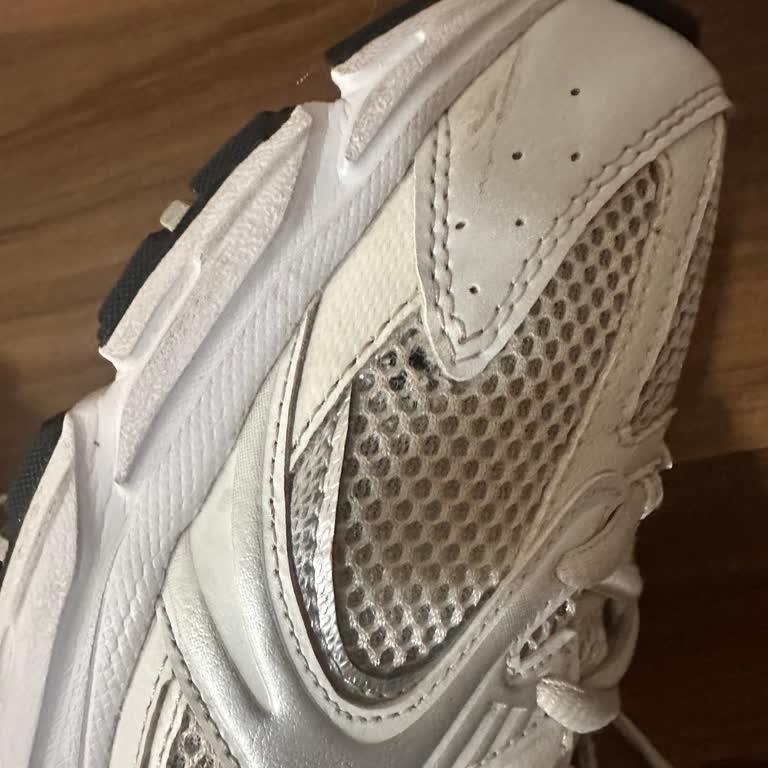 New Balance 530 Ayakkabılarda File Açılmaları Ve Mağaza Kullanıcı Hatası İddiası