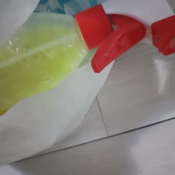 A101 Sarı Güç Temizlik Ürününün Kapak Sorunu Nedeniyle Parke Zarar Gördü