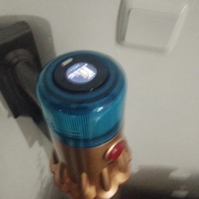 Dyson V12 Süpürge Kısa Sürede Arıza Ücretsiz Onarım Talebi