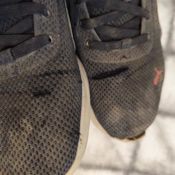 Ayakkabının Bağcık Kısmındaki Hızlı Yıpranma Ve Değişim Talebi