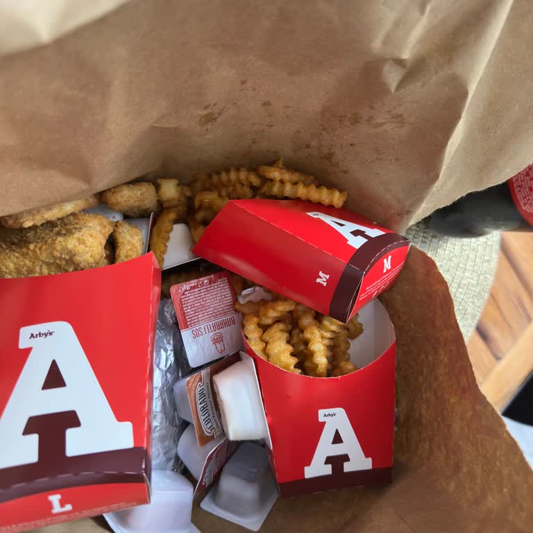 Arby's Bandırma Şubesinde Özensiz Paketleme Ve Ürün Eksikliği