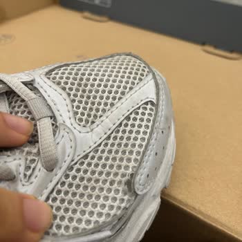 New Balance 530 Ayakkabısı 4 Ayda Yan File Yırtıldı, Mağaza Kullanım Hatası Dedi