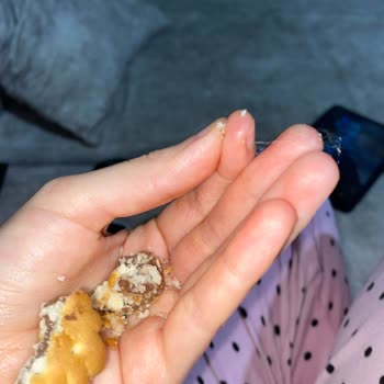 Ülker Pötibör Bisküvi İçinde Saç Teli Bulundu