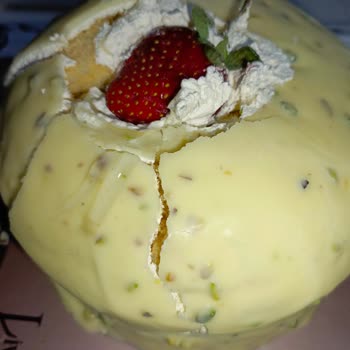 Yaş Pasta Görseldekiyle Uyuşmuyor Ve Bayat: Hızlı Çözüm Talebi