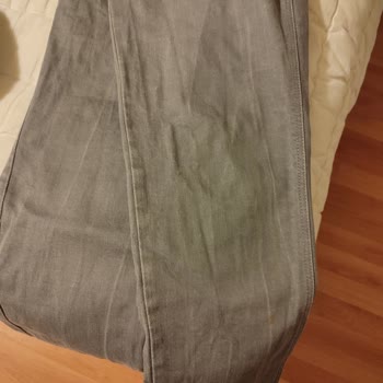 Lee Cooper Kot Pantolonunda Renk Solması Ve Beyaz Çizgiler Hayal Kırıklığına Yol Açtı