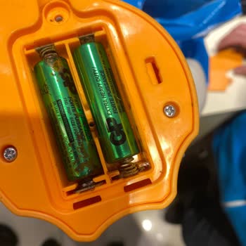 ebebek'ten Aldığım Oyuncakta Kimyasal Oksitlenmiş Pil, İade Reddi!