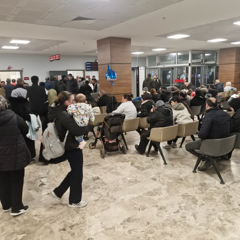 Çocuk Acilinde Uzun Bekleme Süresi Ve Yetersiz Doktor Kadrosu