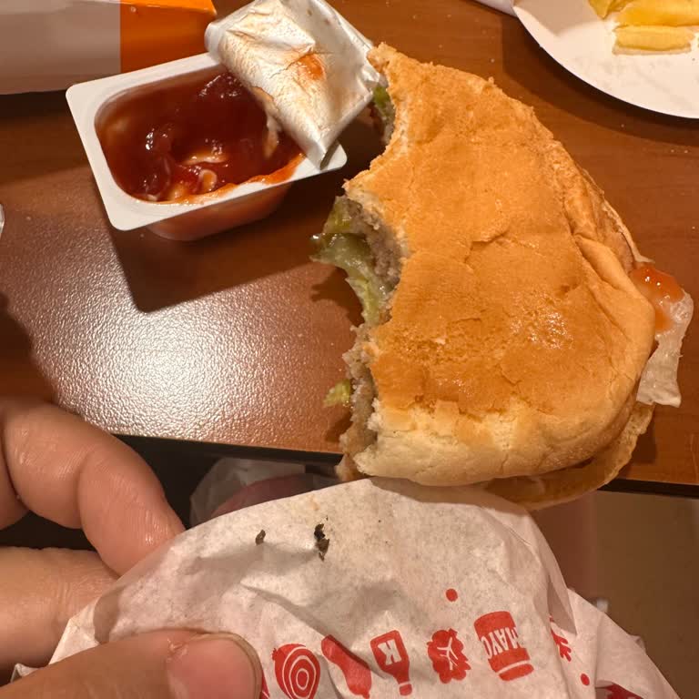 Burger King’de Hijyen Sorunu Ve Yanıt Bulunamaması!