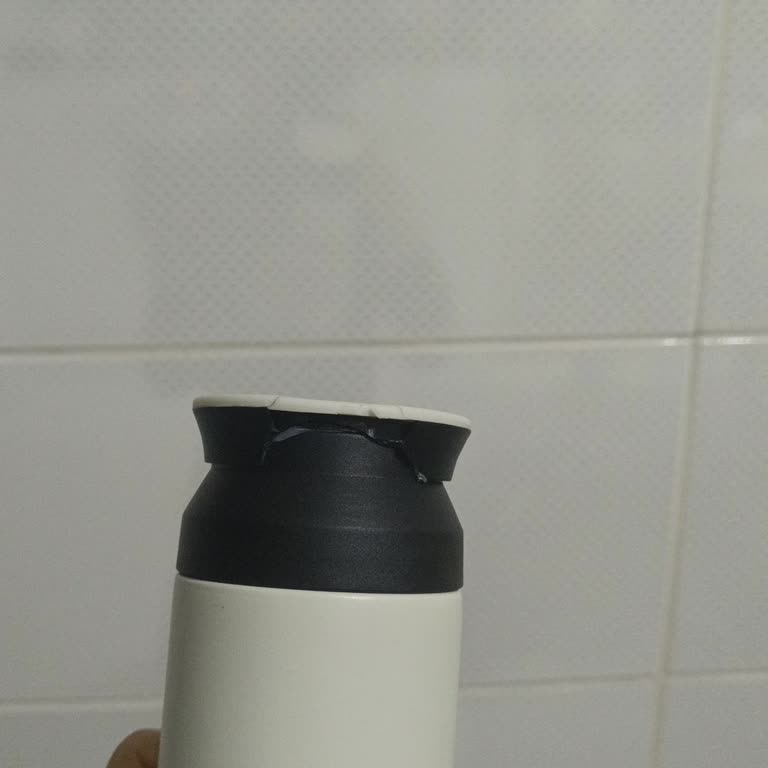 Karaca Rainbow Termosunun Kapağı Kırıldı Ve Yedek Parça Bulunamıyor